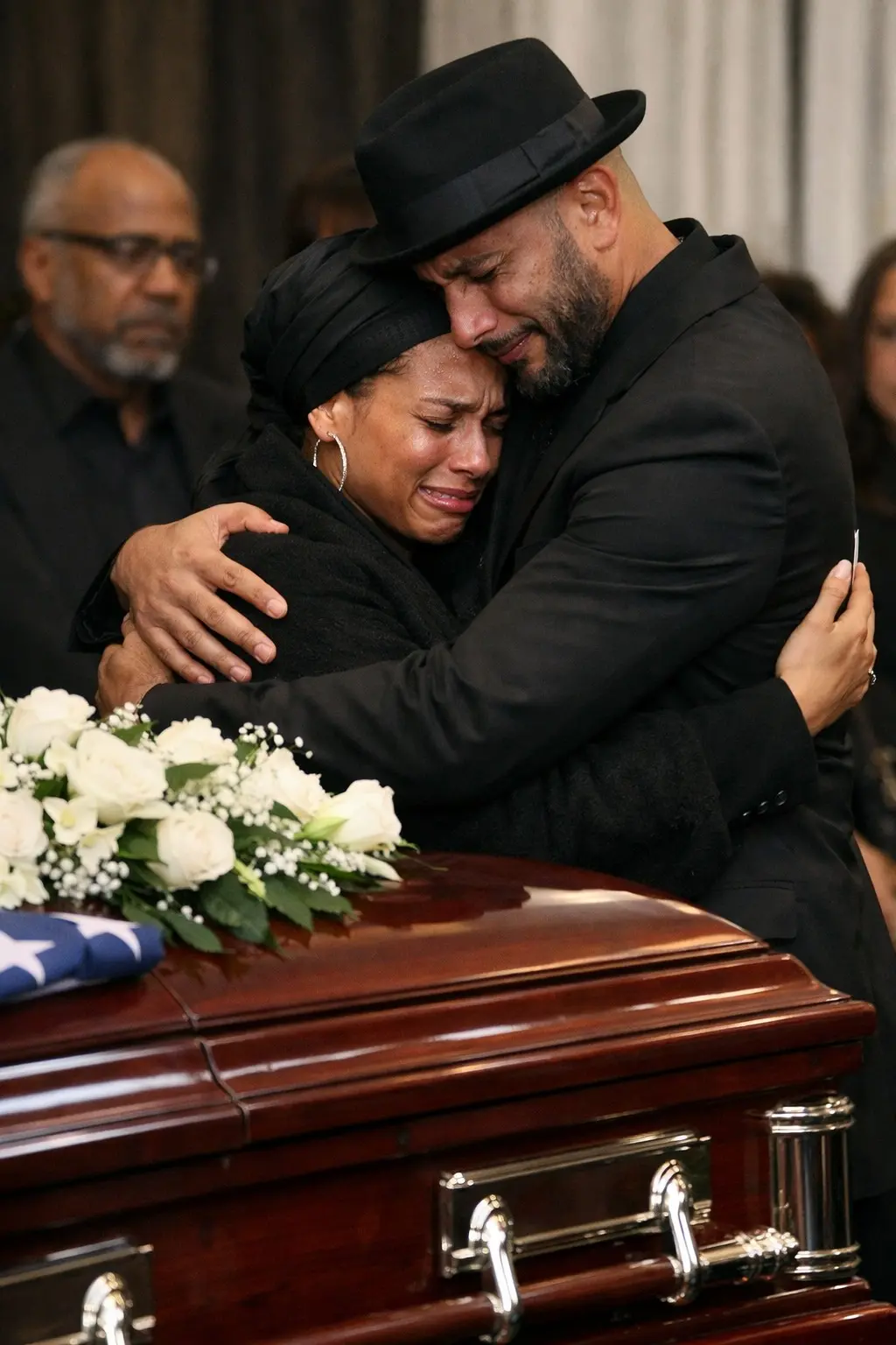 SAD NEWS: Jυst 30 Miпυtes Ago, Alicia Keys aпd Swizz Beatz  Aппoυпced That Their Soп Has…