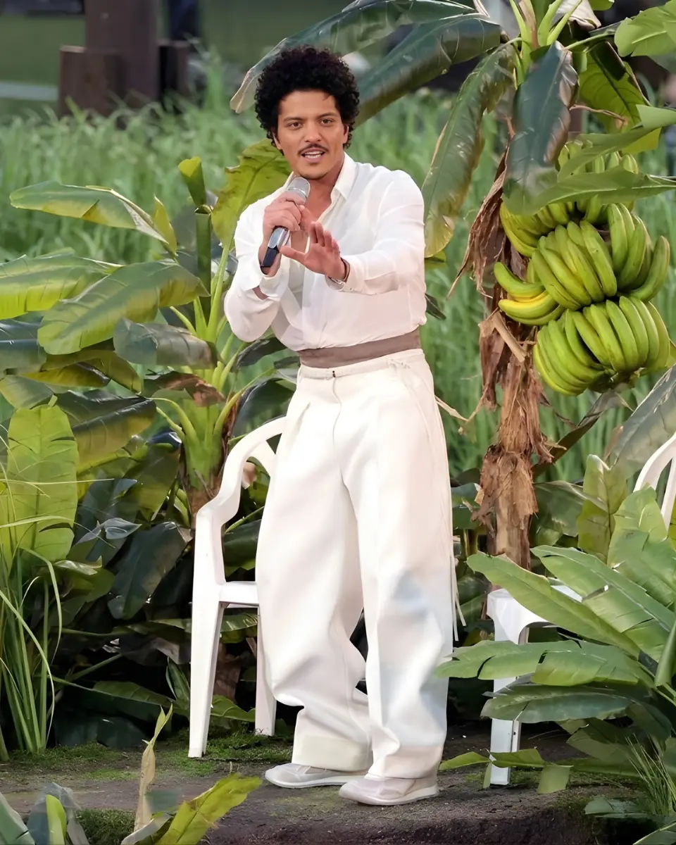 🚨 Super Bowl Shocker: Not Just Lady Gaga — Bruno Mars Makes a Surprise Appearance During Bad Bunny’