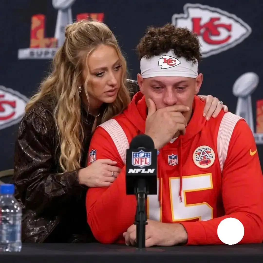🚨 30 MINUTES AGO IN KANSAS CITY, CHIEFS STAR PATRICK MAHOMES AND BRITTANY MAHOMES WERE OFFICIALLY C