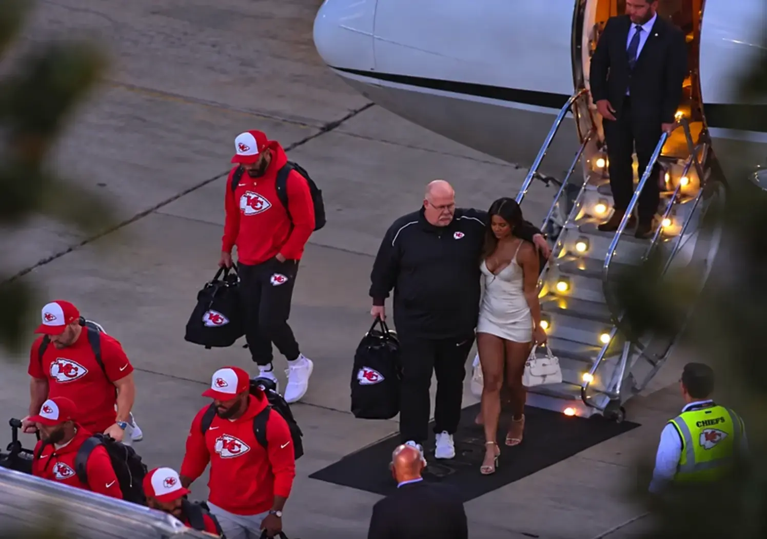🚨🔥 SHOCKING MOMENT IN KANSAS CITY: ANDY REID AT THE CENTER OF A MYSTERIOUS CCTV CLAIM — WHAT REALL