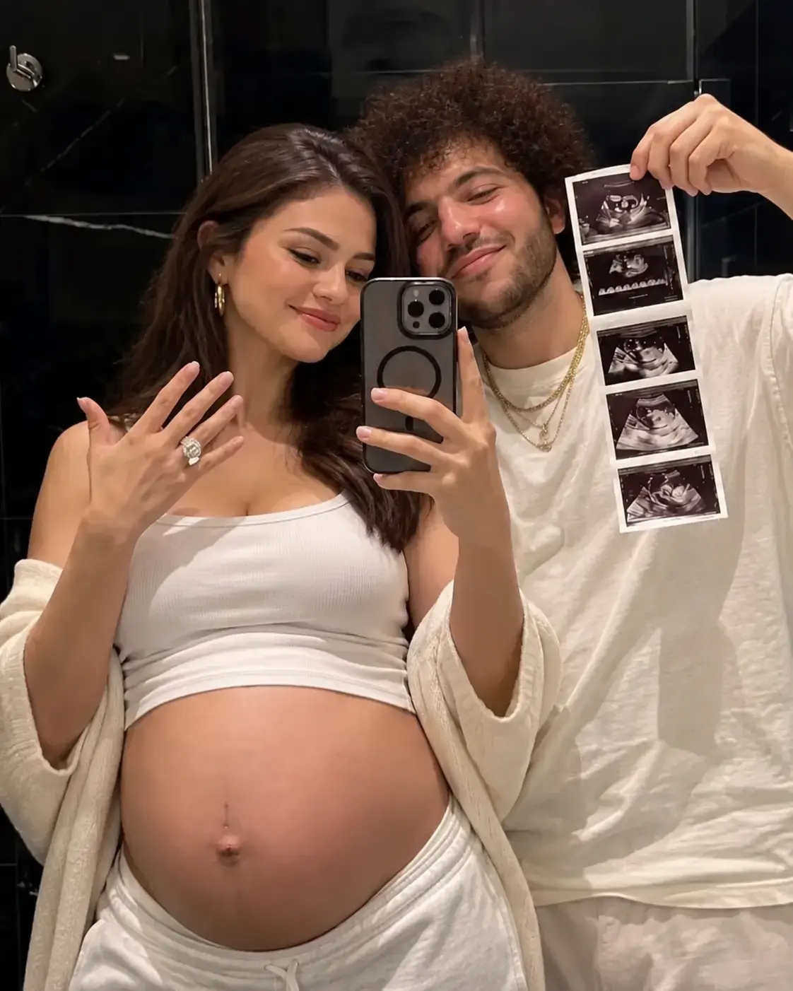 "🚨 JUST IN: Selena Gomez and Benny Blanco have just dropped a DOUBLE BOMBSHELL baby announcement — 