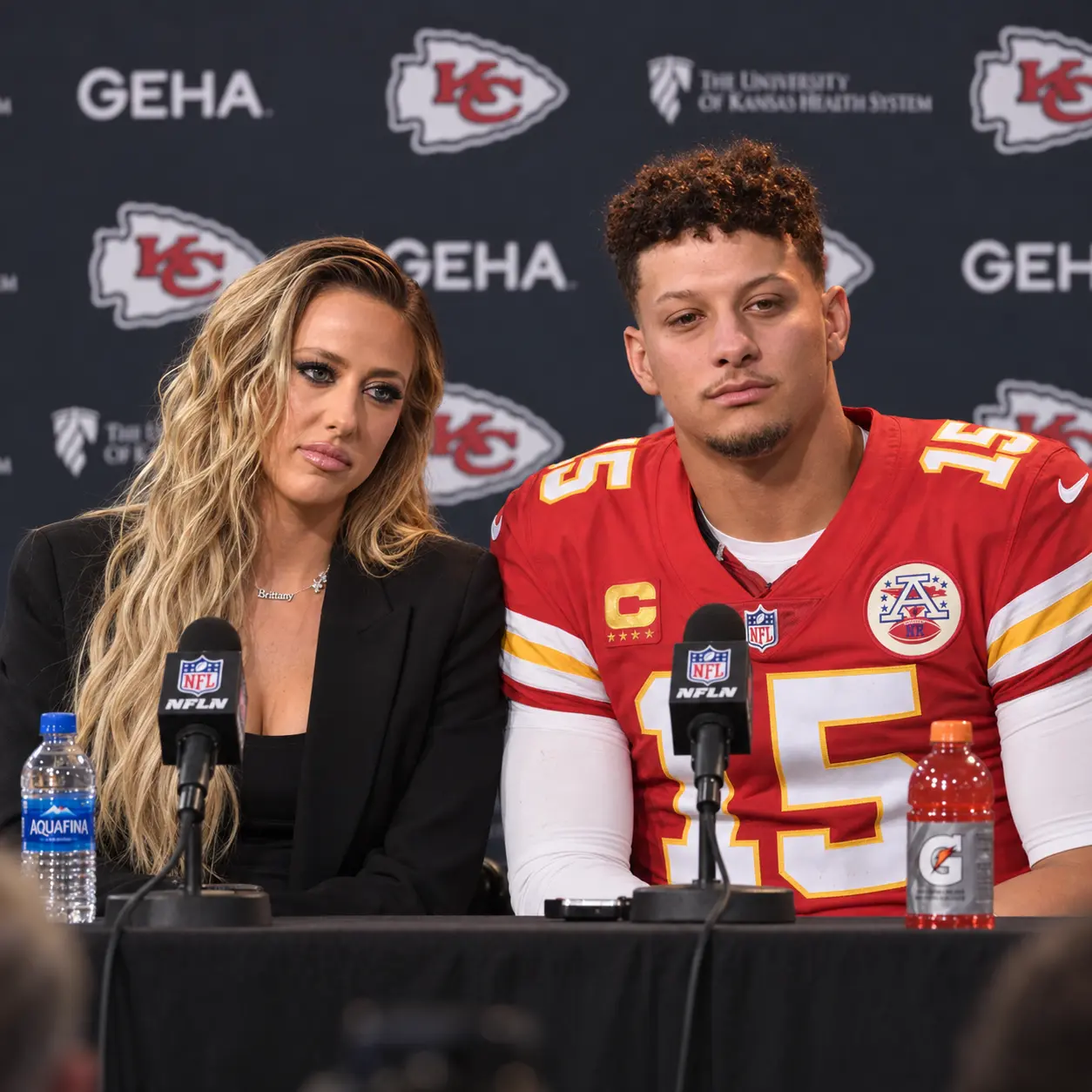  30 MINUTES AGO, AFTER THE MASSIVE 31-10 VICTORY OVER THE BRONCOS, PATRICK MAHOMES JUST DELIVERED A 