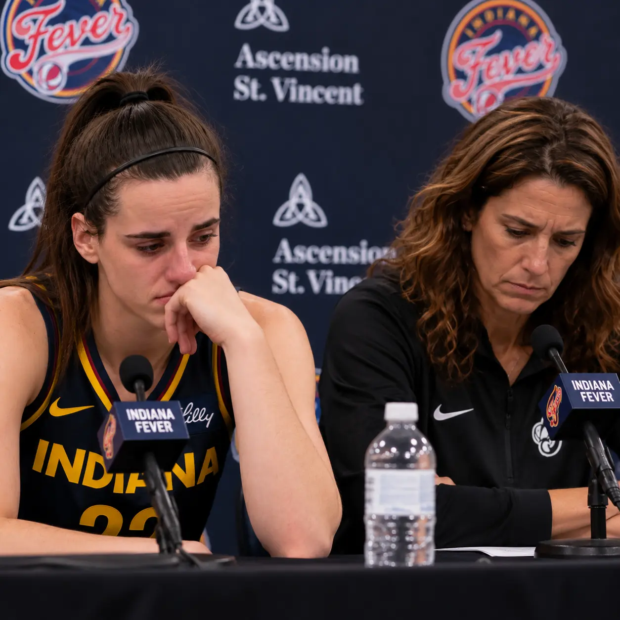 🚨🏀 CAITLIN CLARK AND STEPHANIE WHITE FACE A DEFINING OFFSEASON - AND INDIANA'S NEXT MOVE COULD CHA