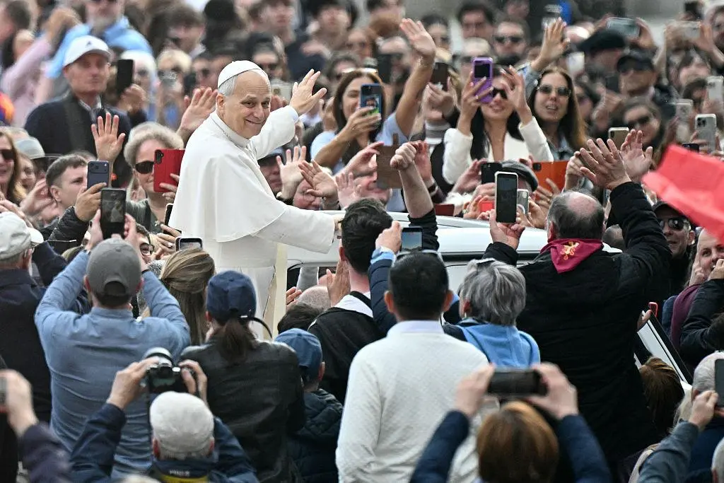 🚨 VATICAN CONFIRMS POPE LEO XIV'S LUNG TUMOR WAS MALIGNANT — SURGEONS REVEAL CANCER DIAGNOSIS AS MI