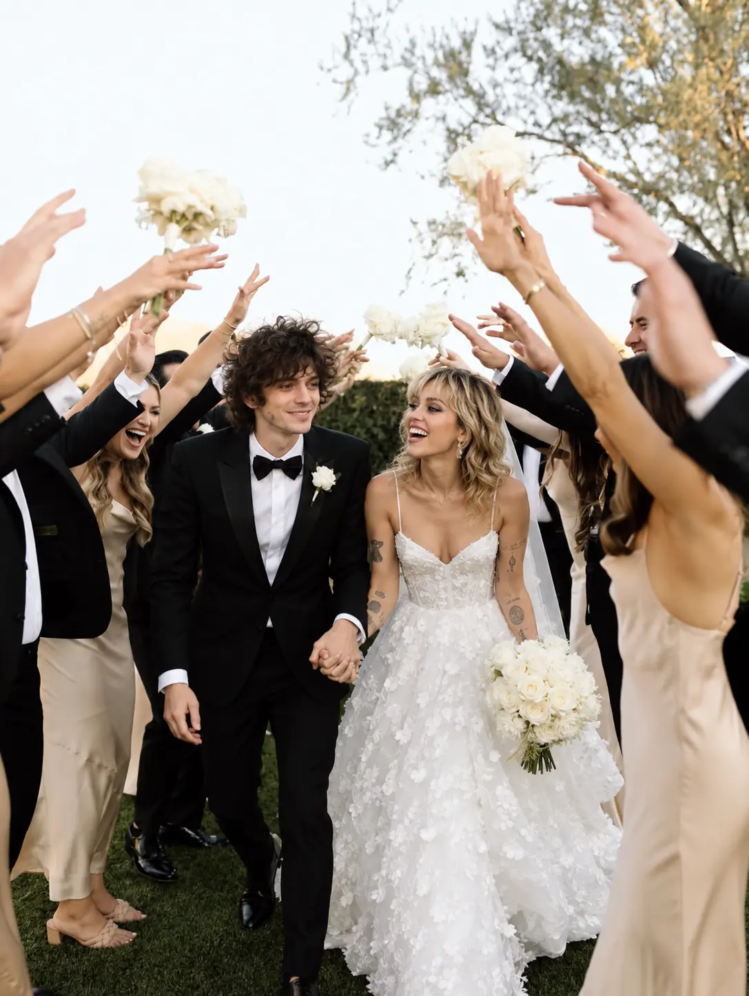 "💍 AFTER YEARS TOGETHER: Miley Cyrus and Maxx Morando Finally Say “I Do” — A Love Story That Began 