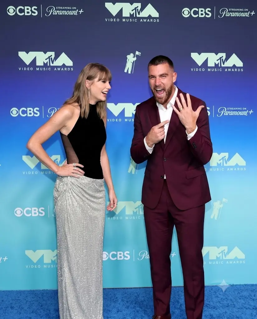 TRAVIS KELCE DELIVERS FOR THE CHIEFS AS TAYLOR SWIFT MAKES VMA HISTORY — THE REAL STORY BEHIND THEIR