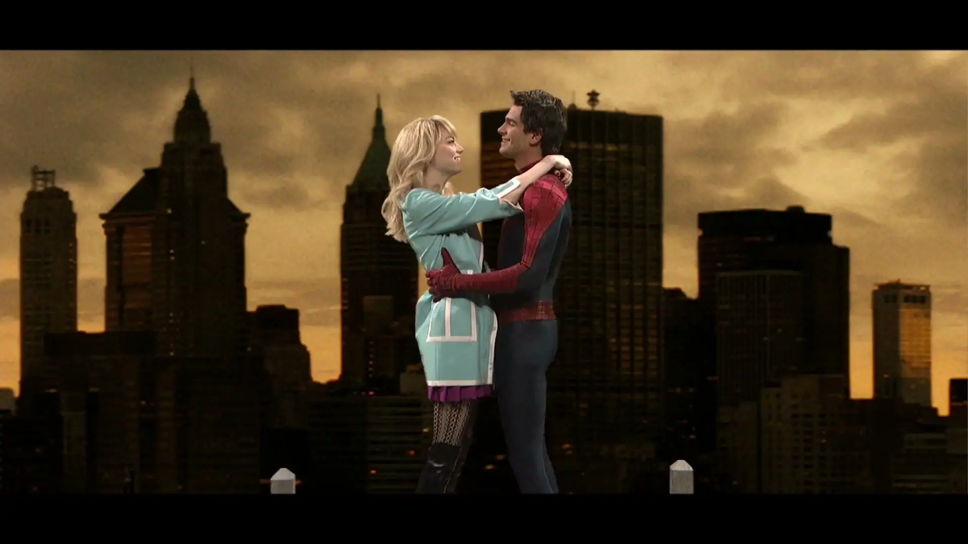 When Andrew Garfield And Emma Stone Turned A Spider Man Kiss Into Chaos