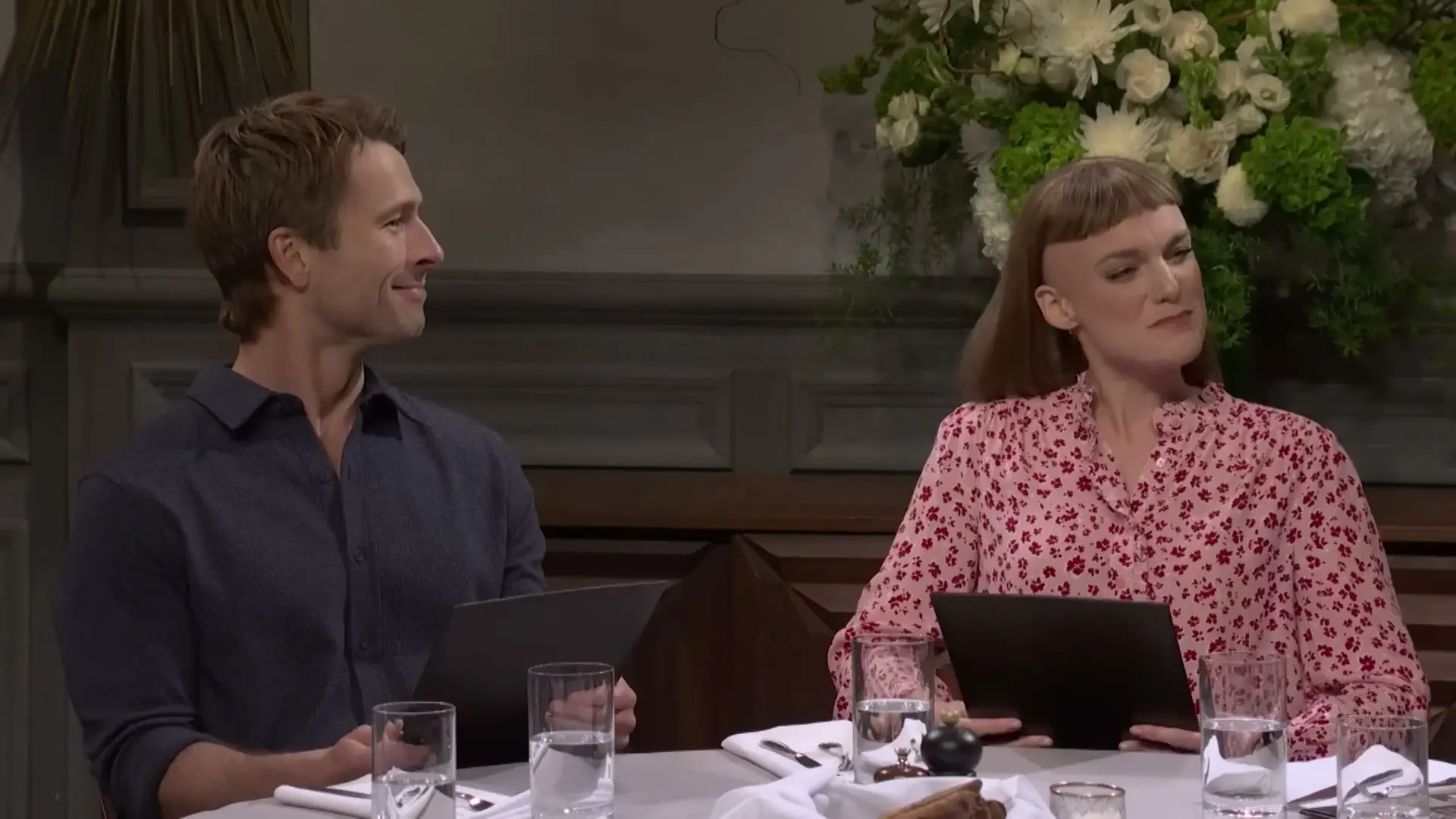 SNL Haircut Sketch Unleashes Holiday Dinner Chaos And Wedding Panic
